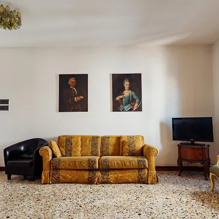 Casa Dei Pittori Venice Apartments-3