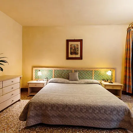 Casa Dei Pittori Venice Apartments-2